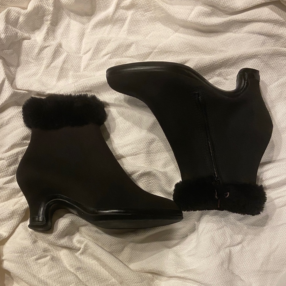 1940s Black Ankle Rain Boot Heel Covers with Fur Trim EUC